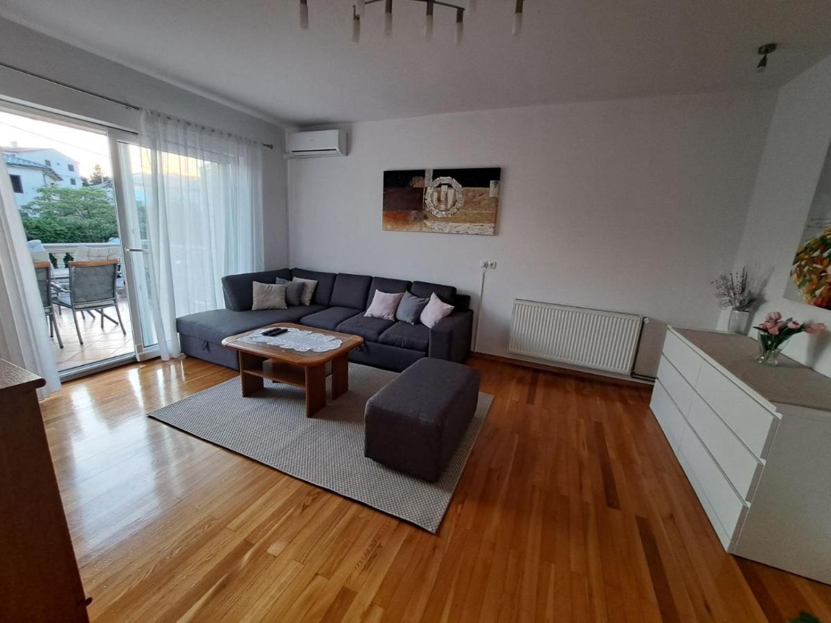 Apartment Nina 노비비노돌스키 외부 사진